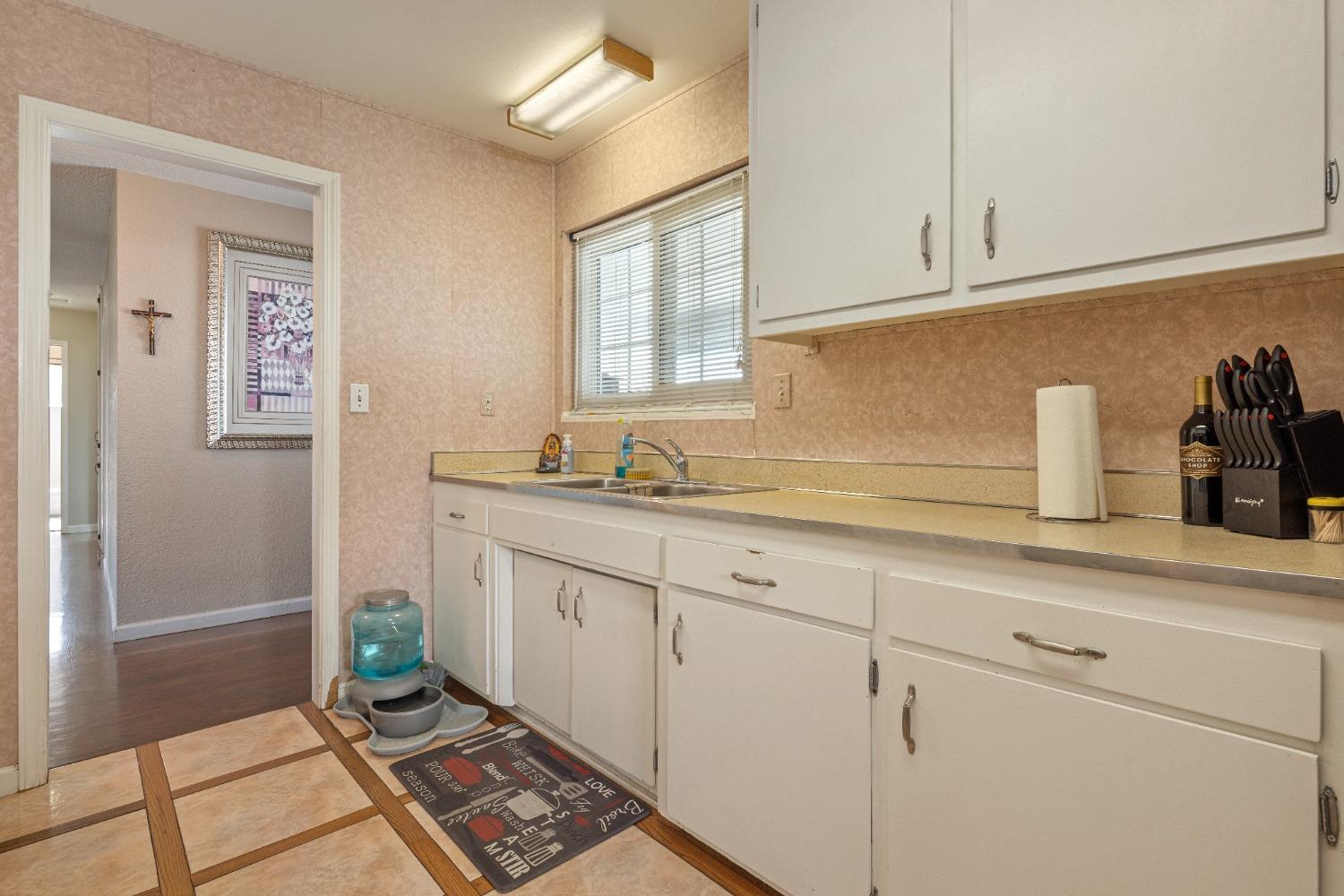 Detail Gallery Image 12 of 33 For 7795 Tamarack Dr, Dublin,  CA 94568 - 3 Beds | 2 Baths