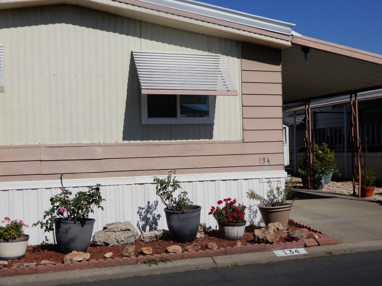 Detail Gallery Image 42 of 44 For 134 Gardenia, Sacramento,  CA 95828 - 3 Beds | 2 Baths