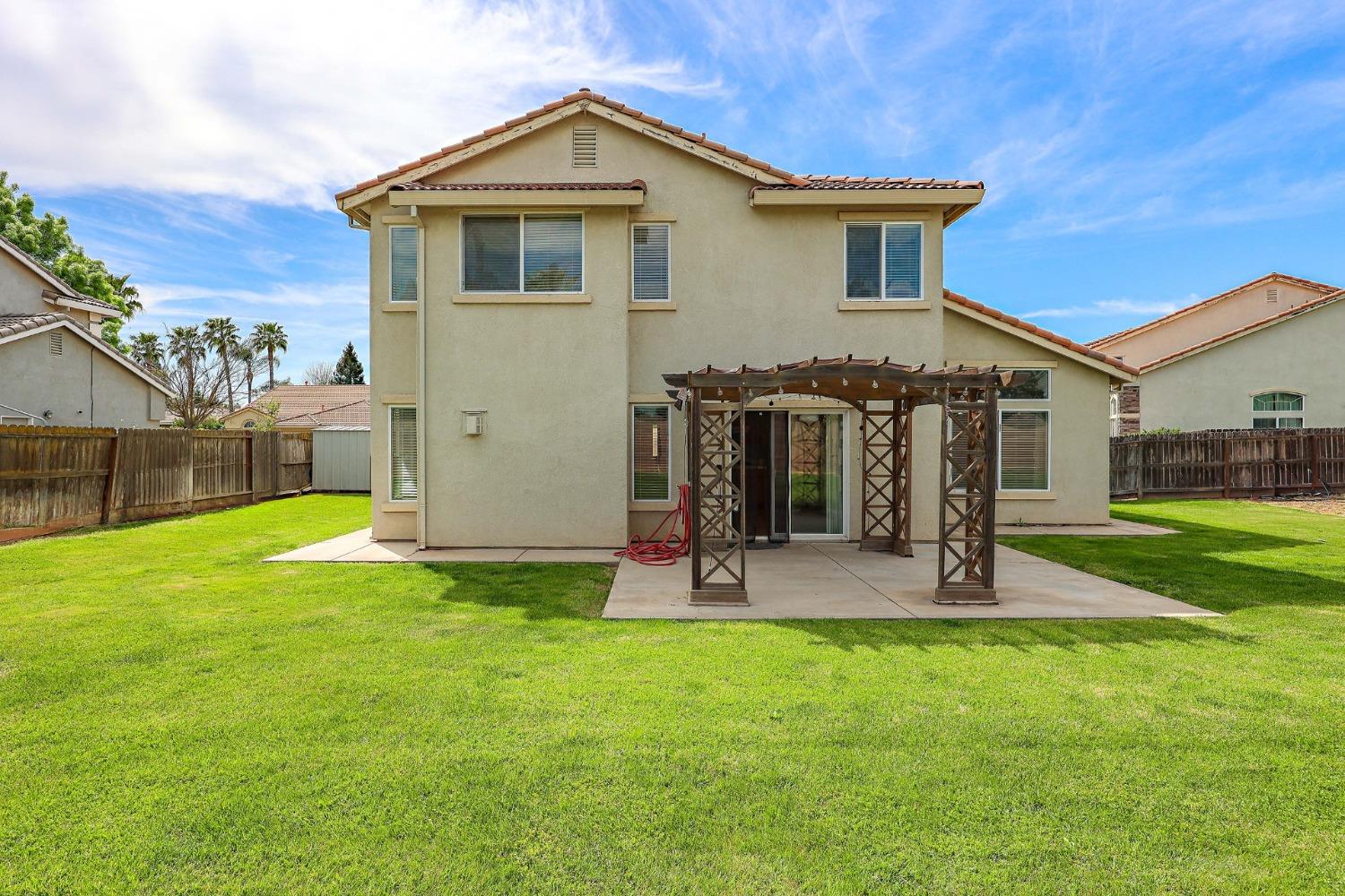 Detail Gallery Image 4 of 61 For 12485 Palisades Pl, Chowchilla,  CA 93610 - 5 Beds | 3 Baths