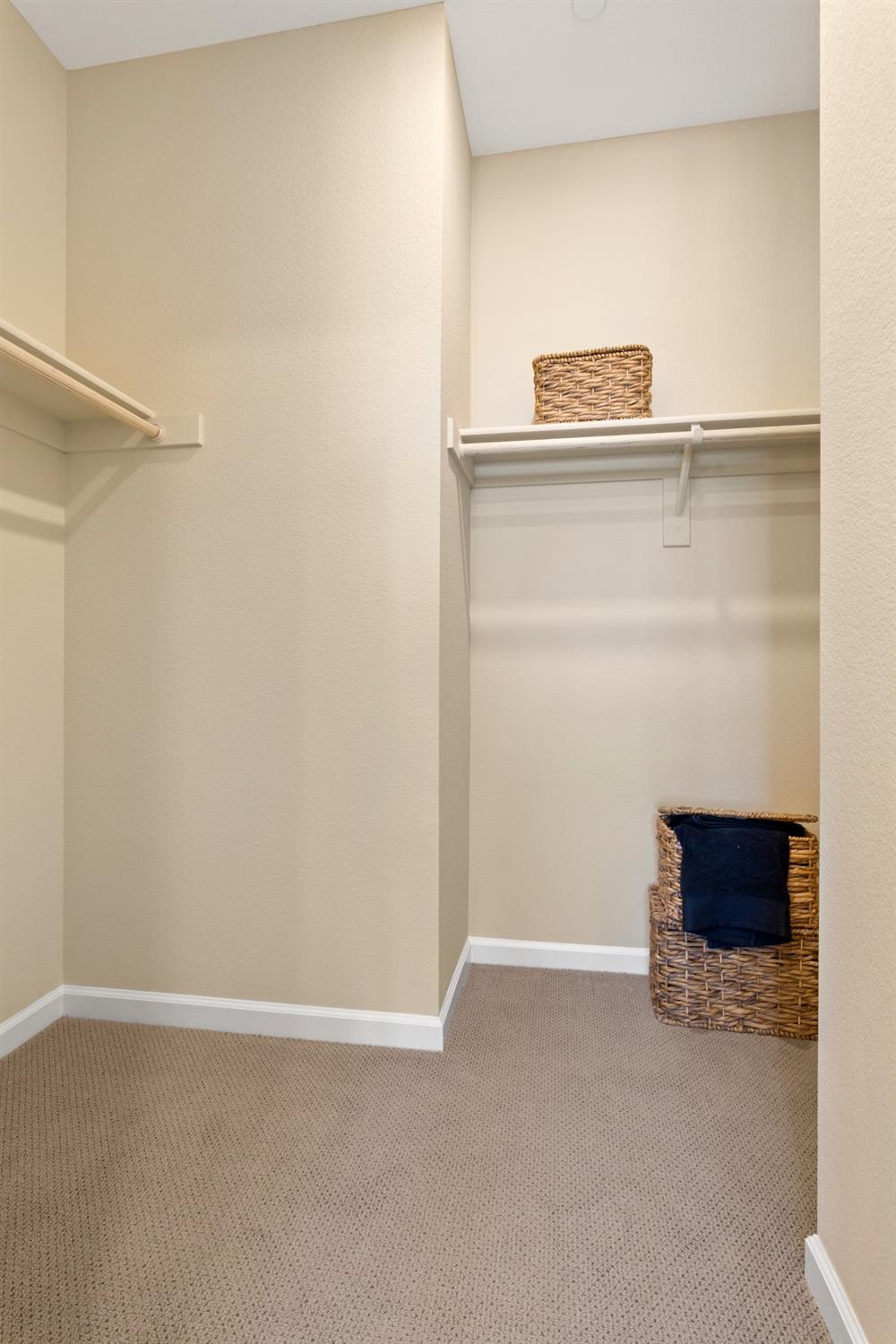 Photo #22: 225059450 Listing: Photo #22