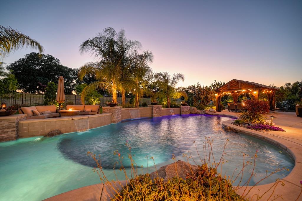 Detail Gallery Image 57 of 63 For 7527 Country Oaks Ln, Orangevale,  CA 95662 - 5 Beds | 4/1 Baths