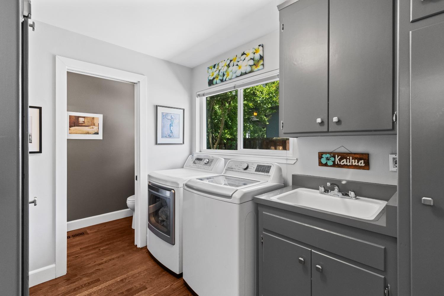 Detail Gallery Image 27 of 41 For 2837 Latham Dr, Sacramento,  CA 95864 - 3 Beds | 2/1 Baths