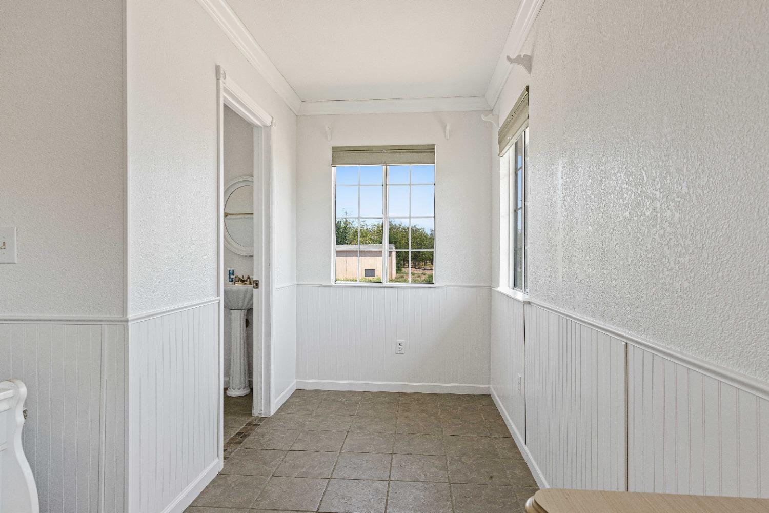 Detail Gallery Image 41 of 68 For 21299 E Highway 4, Stockton,  CA 95215 - 5 Beds | 4/1 Baths