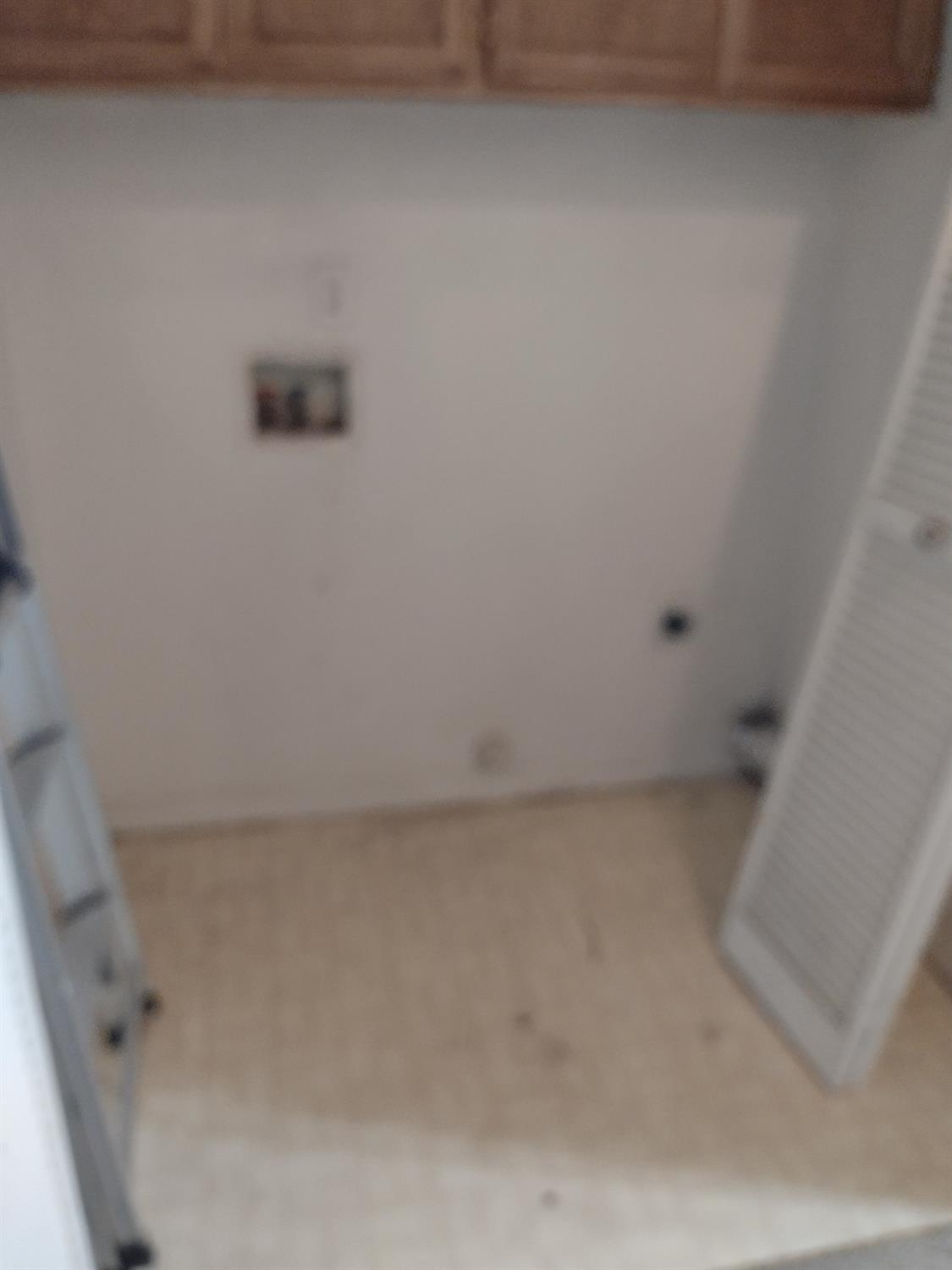 Detail Gallery Image 8 of 56 For 1900 Berryessa Dr, Modesto,  CA 95358 - 3 Beds | 2/1 Baths