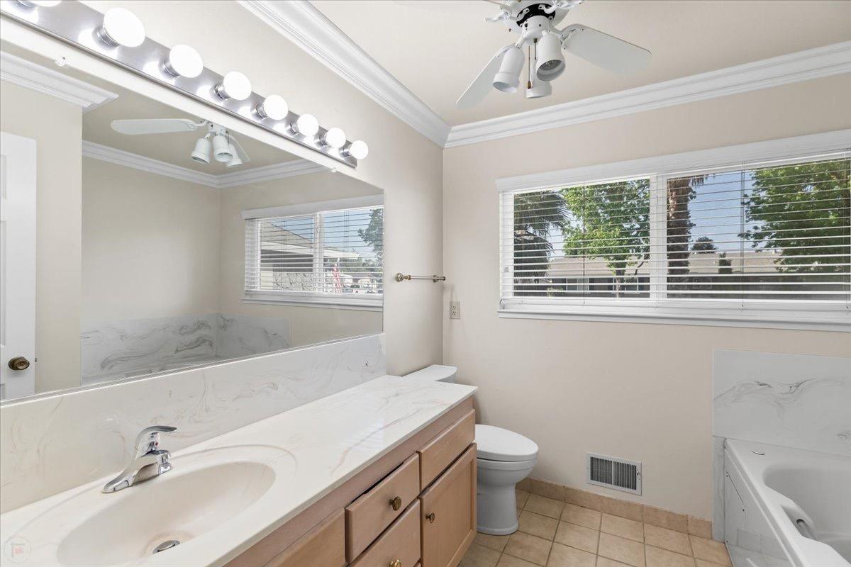 Detail Gallery Image 32 of 51 For 2501 Continental Dr, Modesto,  CA 95355 - 3 Beds | 2 Baths