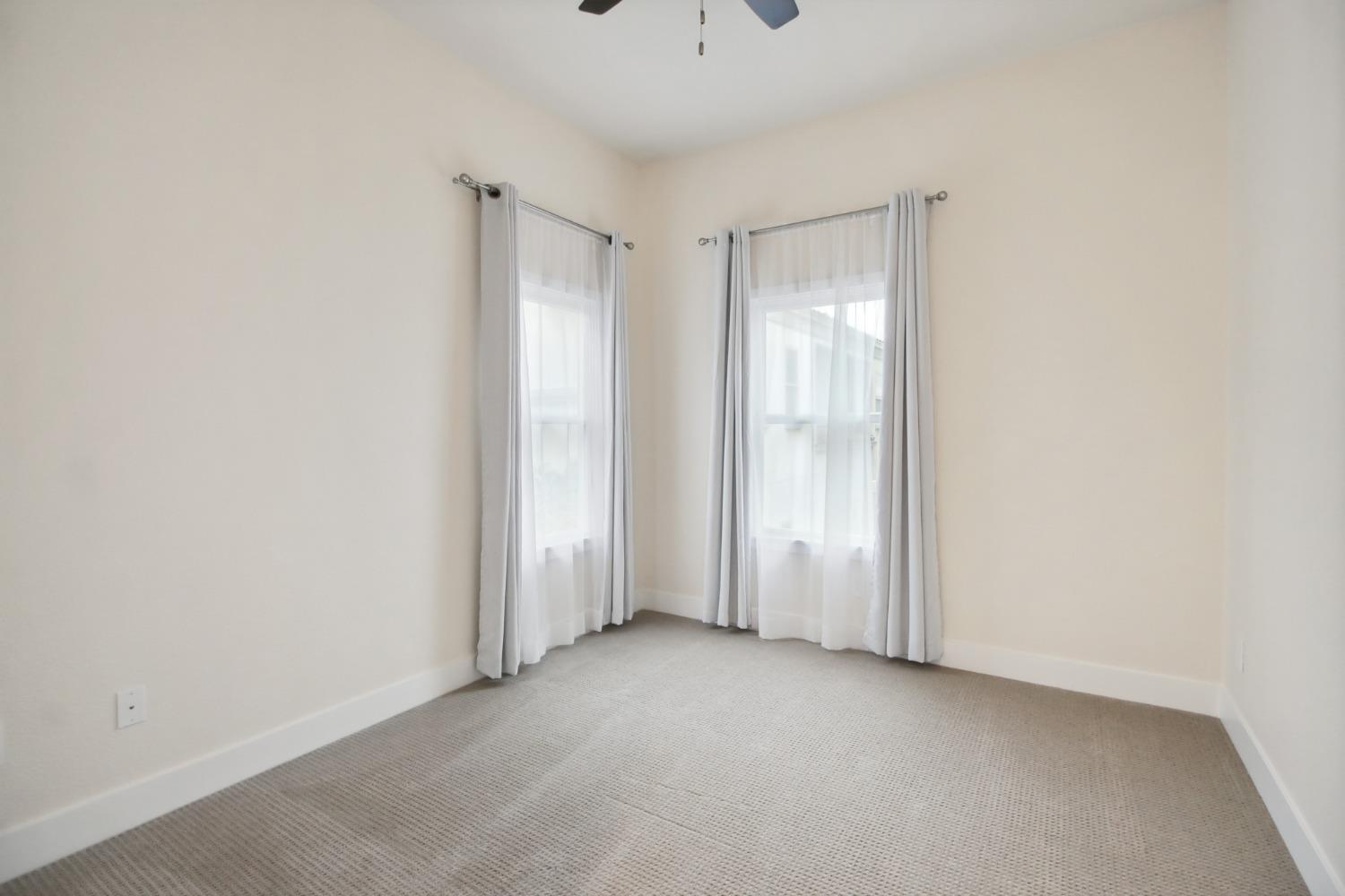 Detail Gallery Image 47 of 59 For 2021 S St, Sacramento,  CA 95811 - – Beds | – Baths