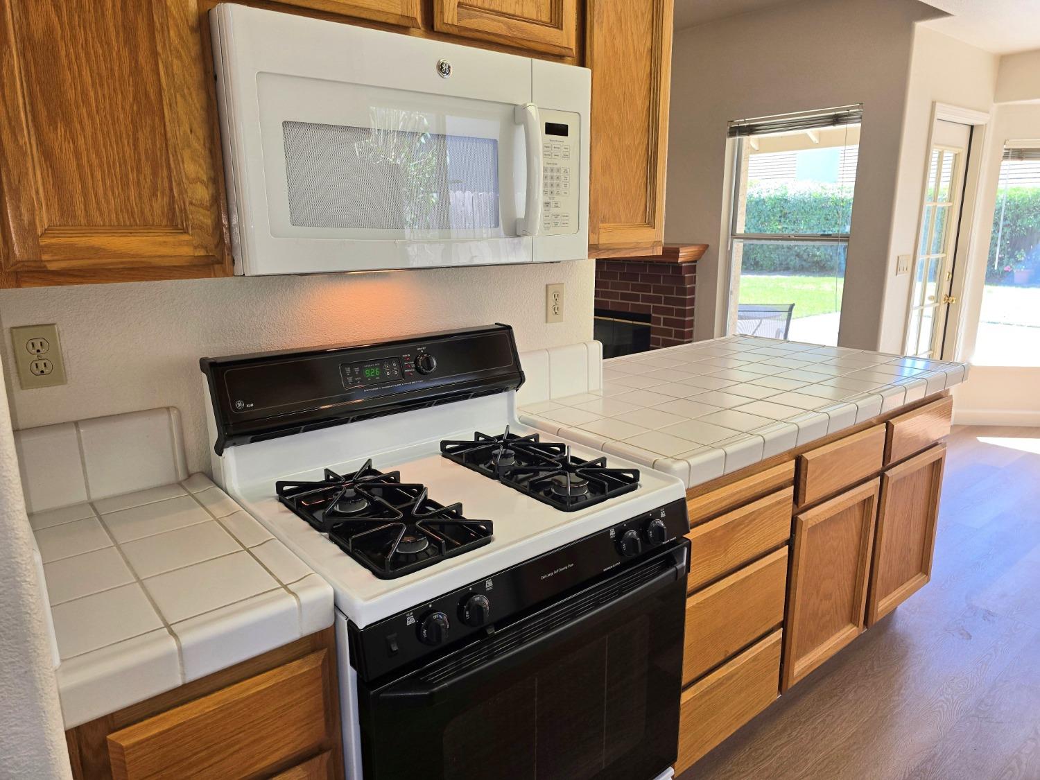Fitzgerald Way, Roseville, California image 6