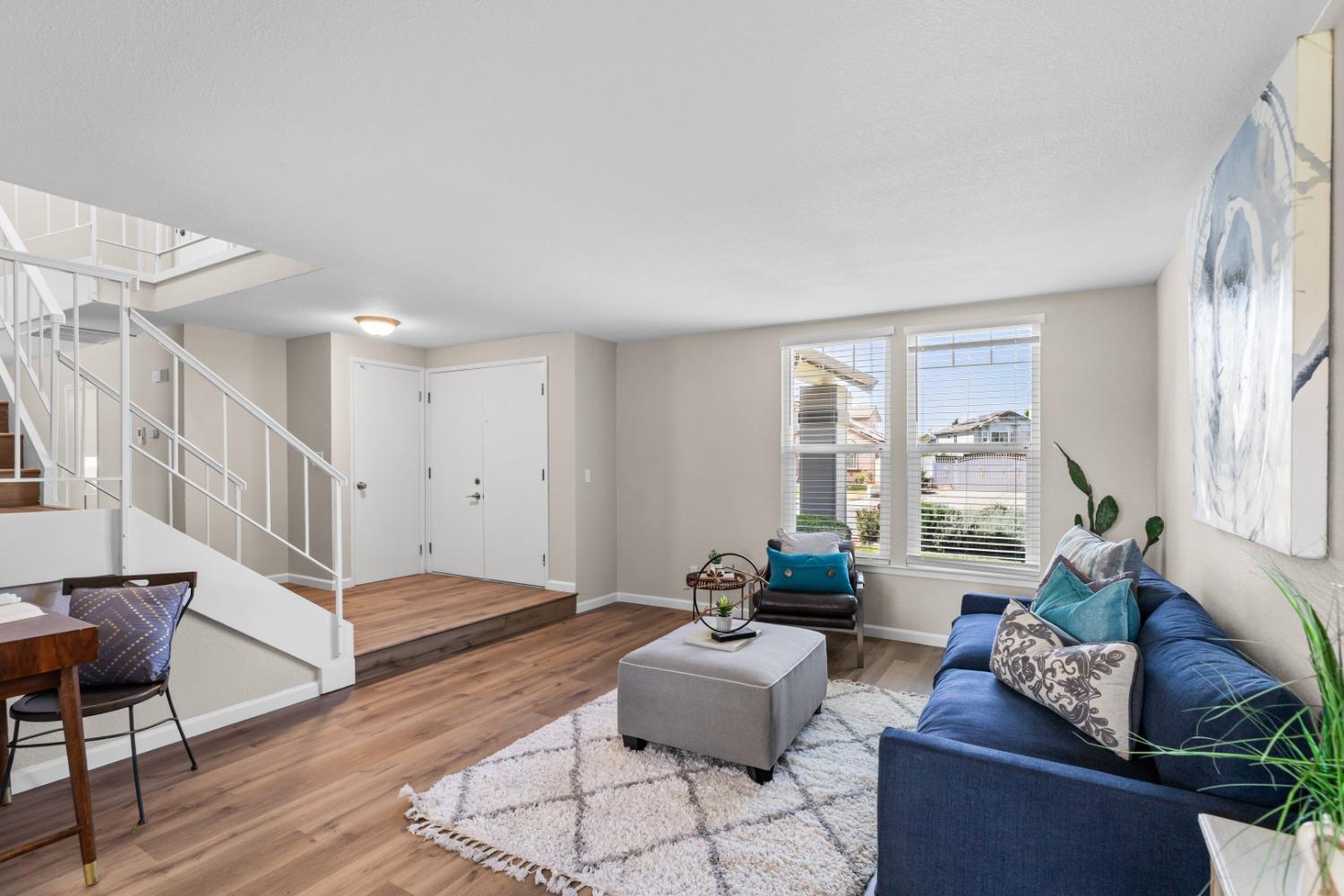 Detail Gallery Image 10 of 49 For 1340 Renown Dr, Tracy,  CA 95376 - 4 Beds | 2/1 Baths
