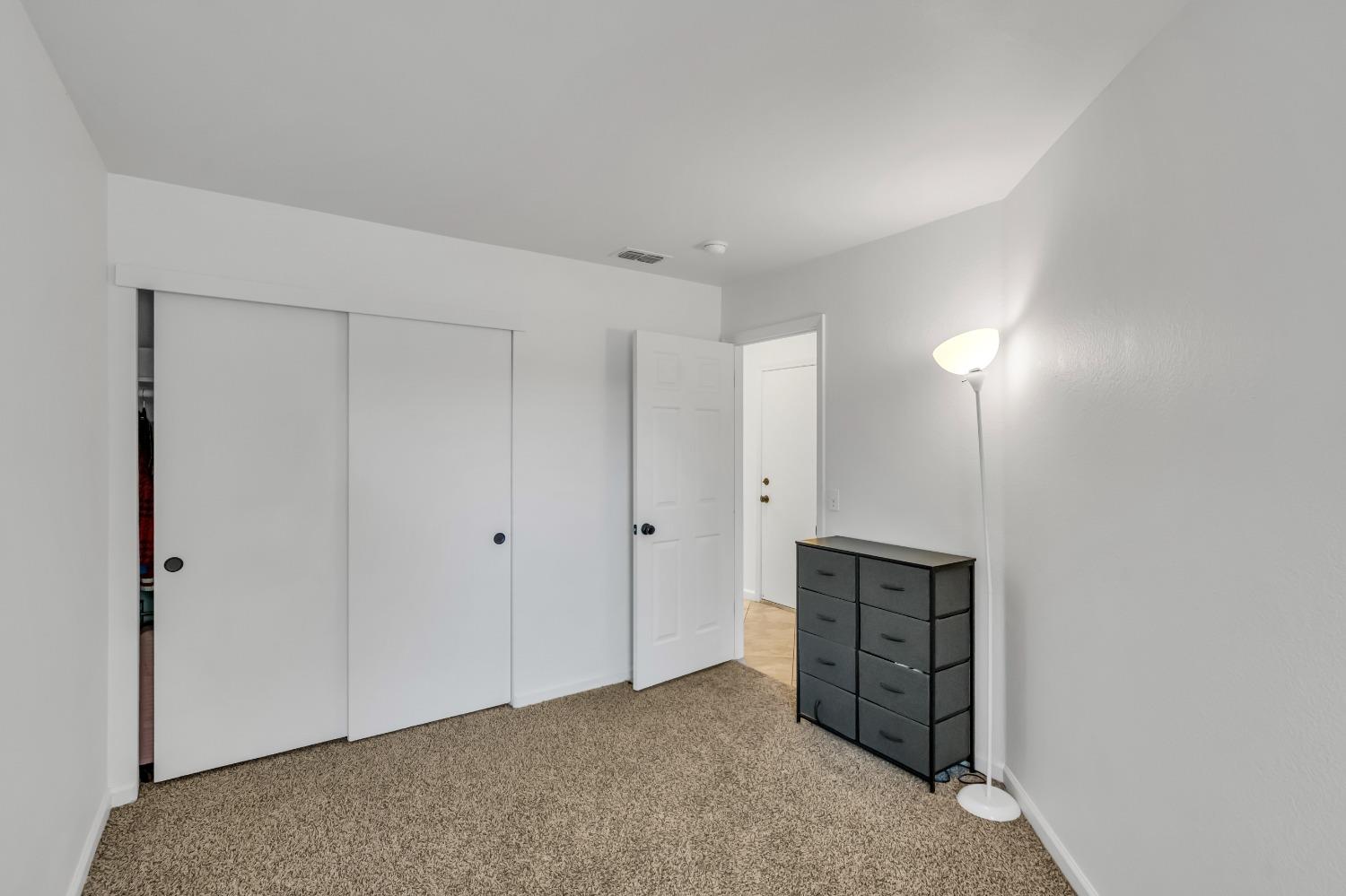 Di Lusso Drive, Elk Grove, California image 22