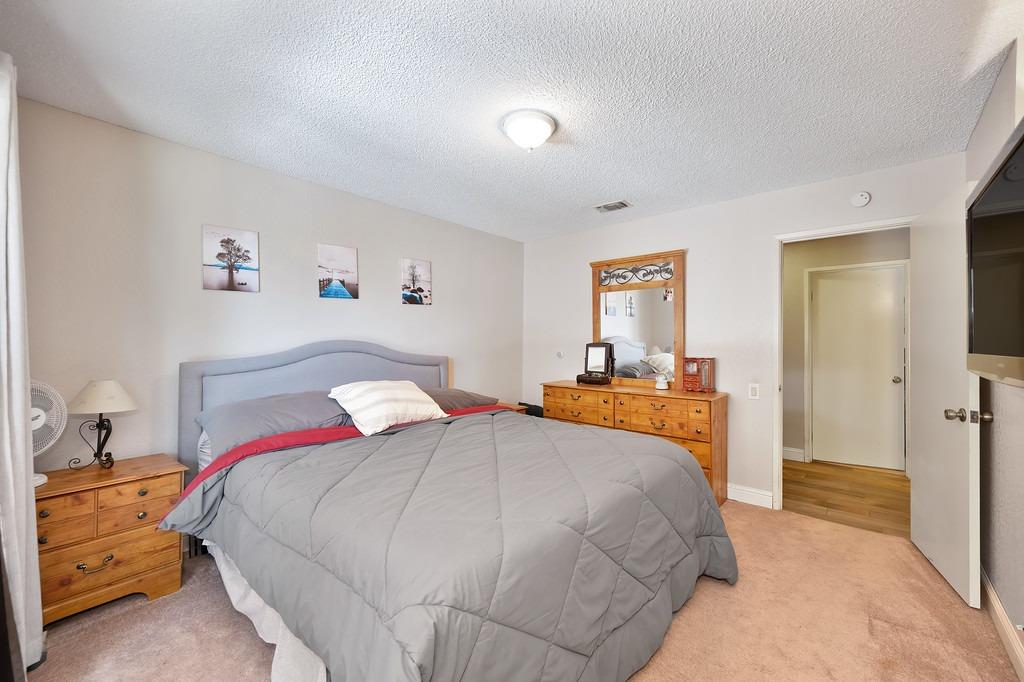 New River Circle, Rancho Cordova, California image 26