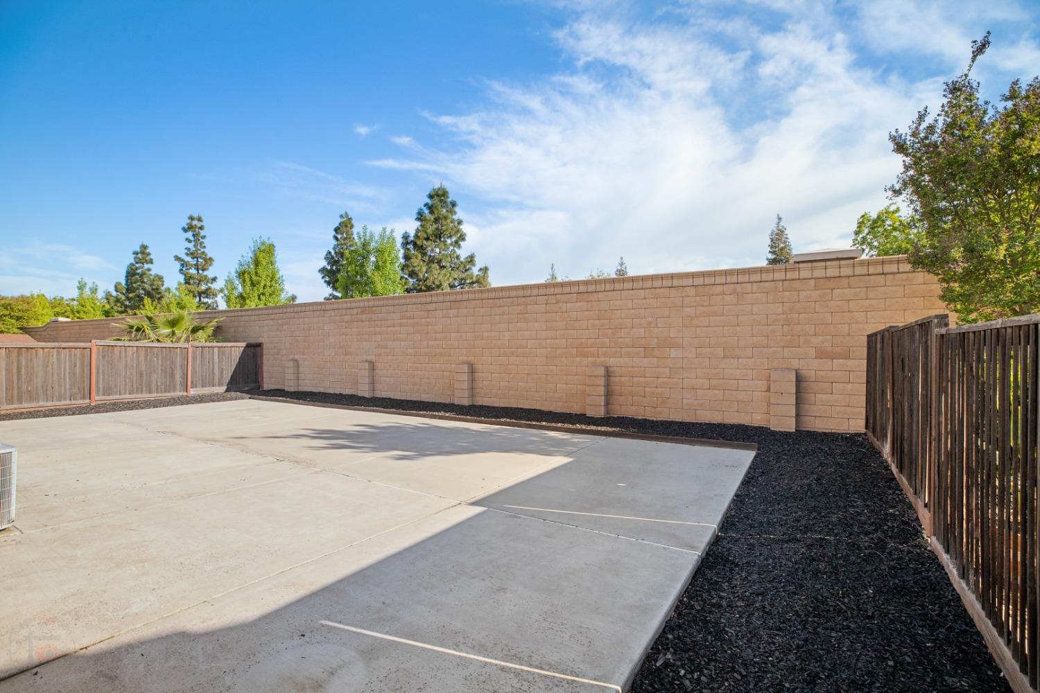 Detail Gallery Image 35 of 45 For 1355 Santona St, Manteca,  CA 95337 - 3 Beds | 2 Baths