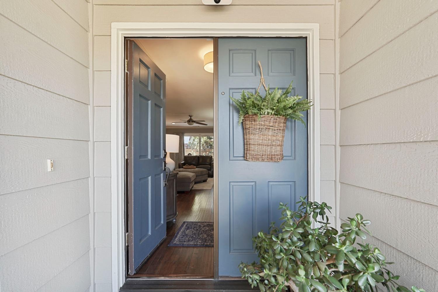 Detail Gallery Image 8 of 37 For 2235 Starr Dr, Lodi,  CA 95242 - 3 Beds | 2 Baths