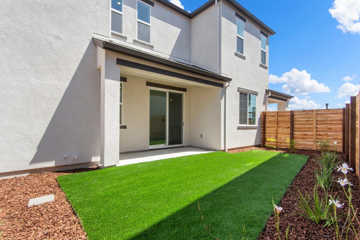 Detail Gallery Image 39 of 39 For 8636 Starburst Way, Sacramento,  CA 95823 - 4 Beds | 2/1 Baths