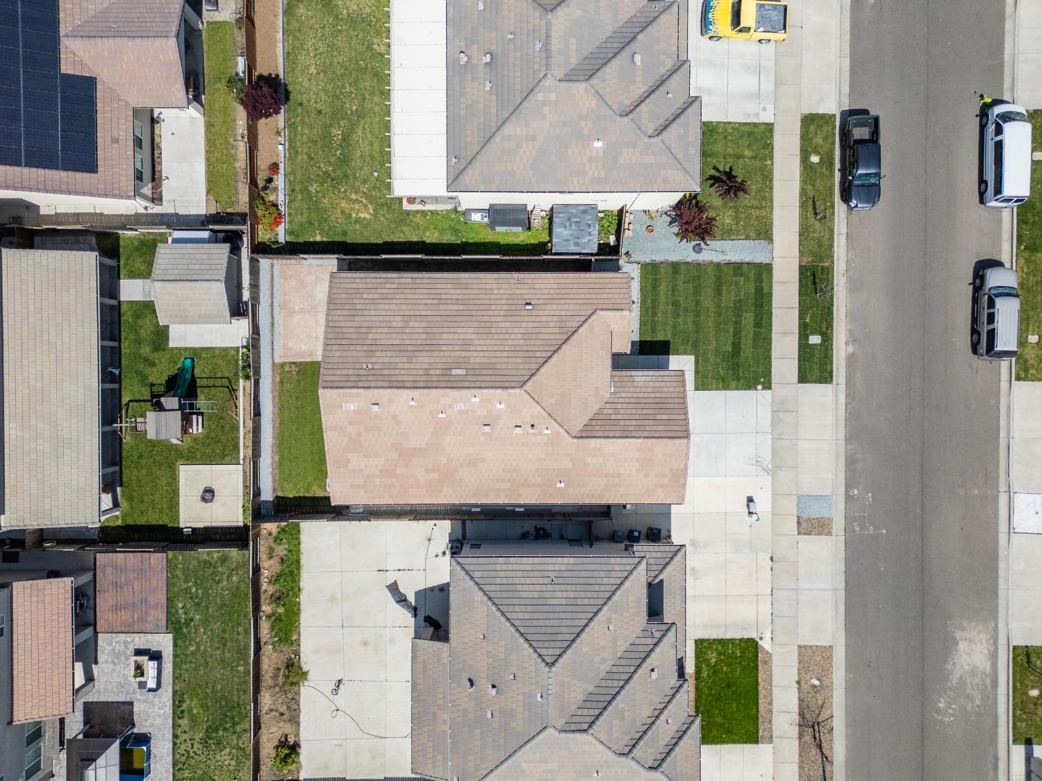 Detail Gallery Image 8 of 23 For 405 Denise Dr, Merced,  CA 95341 - 4 Beds | 2 Baths