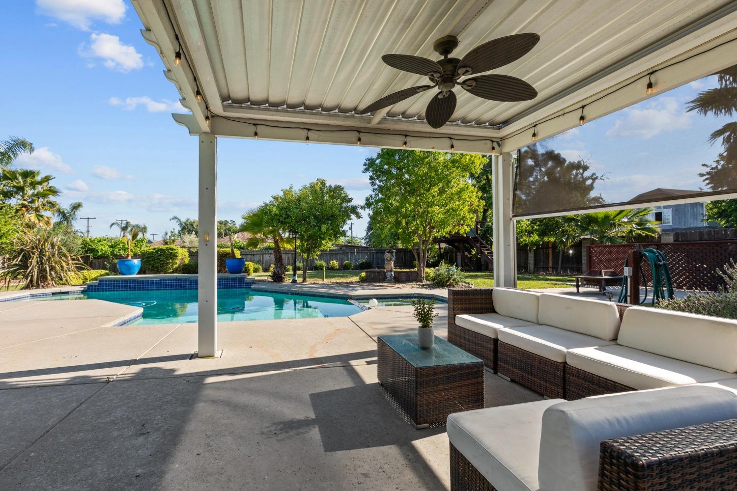 Detail Gallery Image 38 of 59 For 3800 Winona Way, North Highlands,  CA 95660 - 5 Beds | 3 Baths