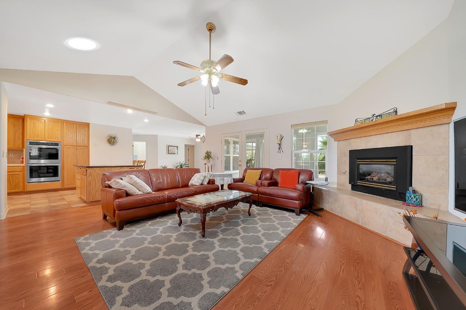 Detail Gallery Image 14 of 79 For 102 Brandy Ct, Valley Springs,  CA 95252 - 3 Beds | 2/1 Baths