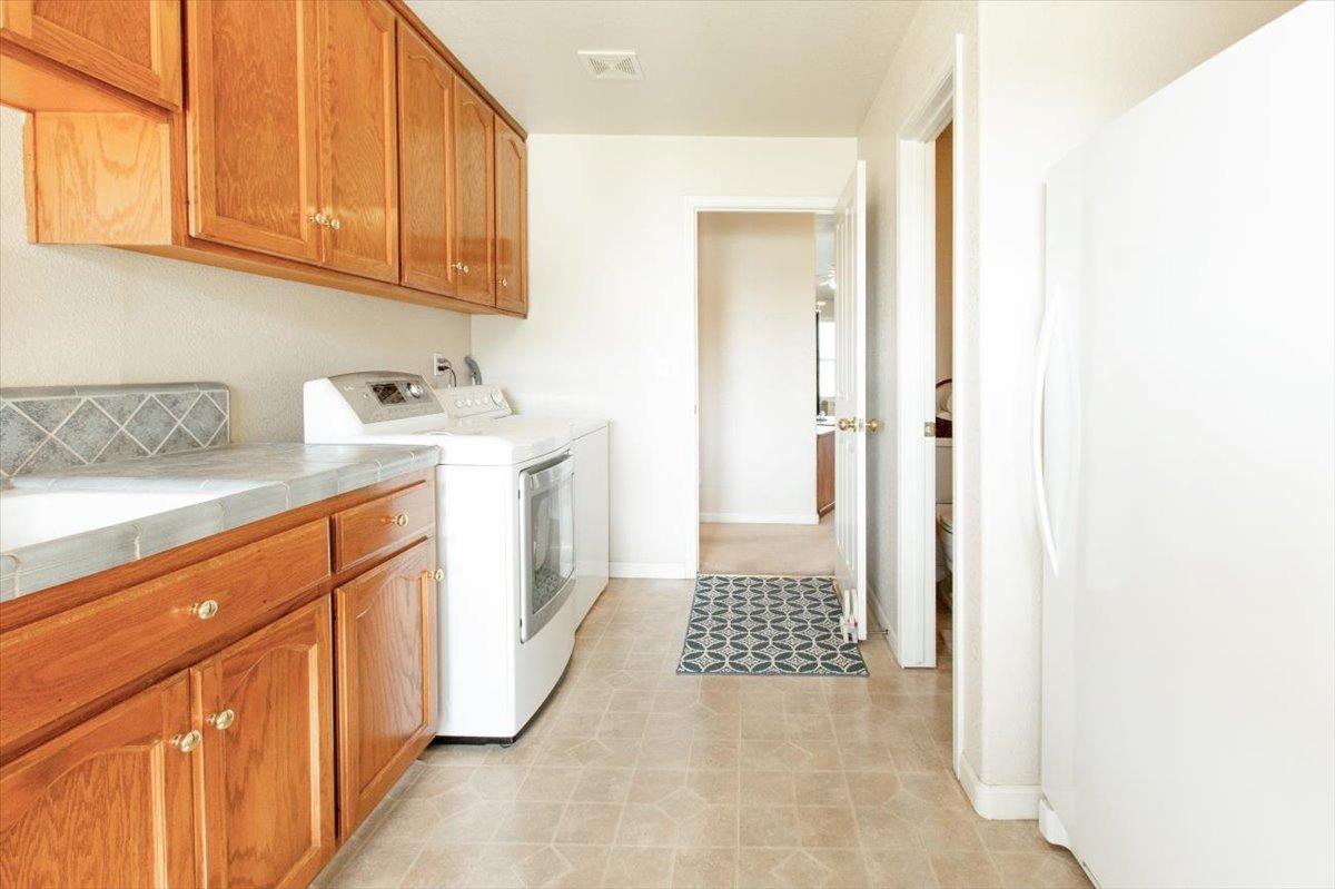 Detail Gallery Image 25 of 33 For 2950 Happy Valley Ct, Atwater,  CA 95301 - 6 Beds | 3/1 Baths