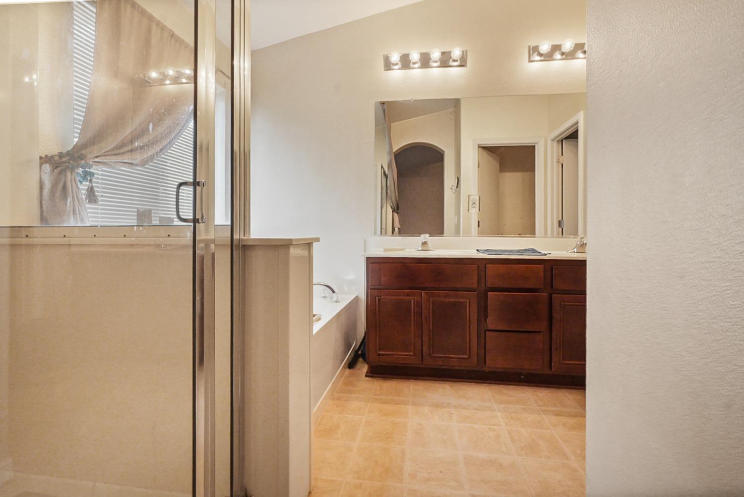 Detail Gallery Image 15 of 43 For 13706 Yerba Buena Ave, Gustine,  CA 95322 - 4 Beds | 2 Baths