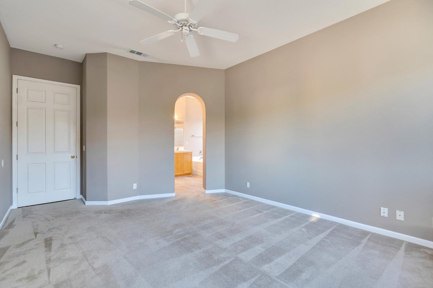 Detail Gallery Image 34 of 67 For 2196 Naples Ct, Los Banos,  CA 93635 - 3 Beds | 2 Baths