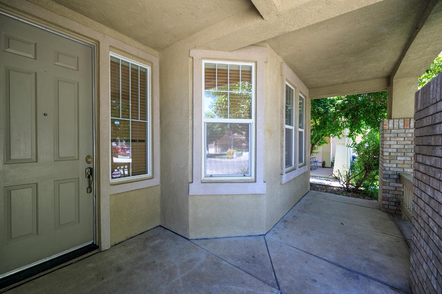 Detail Gallery Image 4 of 61 For 2920 Medinah Way, Modesto,  CA 95355 - 4 Beds | 3 Baths