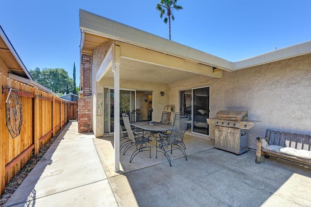 New River Circle, Rancho Cordova, California image 32