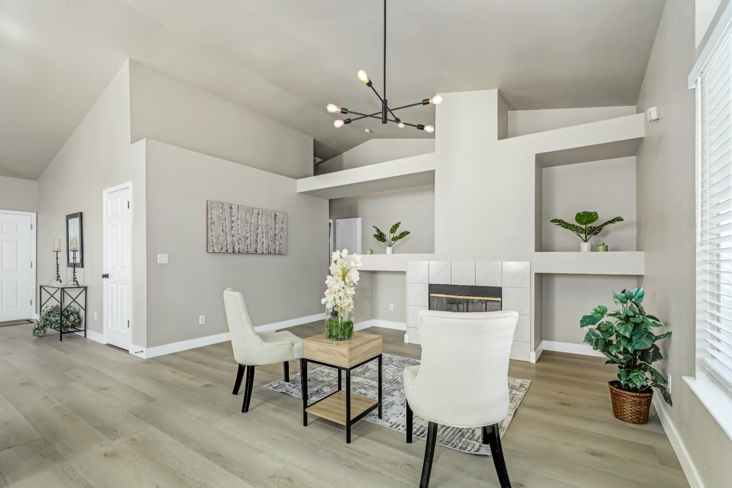 Detail Gallery Image 6 of 31 For 5521 Rightwood Way, Sacramento,  CA 95823 - 4 Beds | 2 Baths