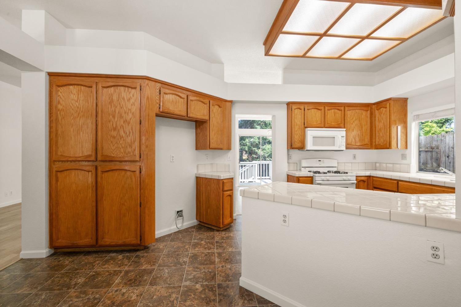 Detail Gallery Image 18 of 45 For 8531 Heather Cross Way, Orangevale,  CA 95662 - 3 Beds | 2 Baths