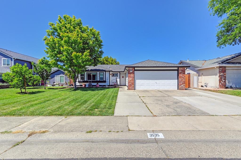 Detail Gallery Image 1 of 38 For 3535 Hiawatha Way, Antelope,  CA 95843 - 3 Beds | 2 Baths