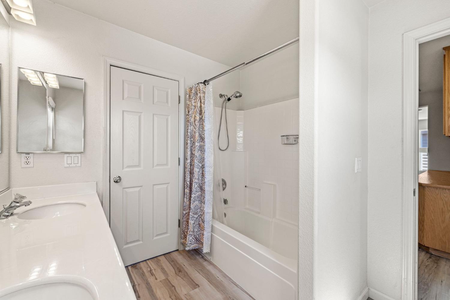 Detail Gallery Image 33 of 43 For 1644 Gloria Cir, Tracy,  CA 95377 - 5 Beds | 3 Baths