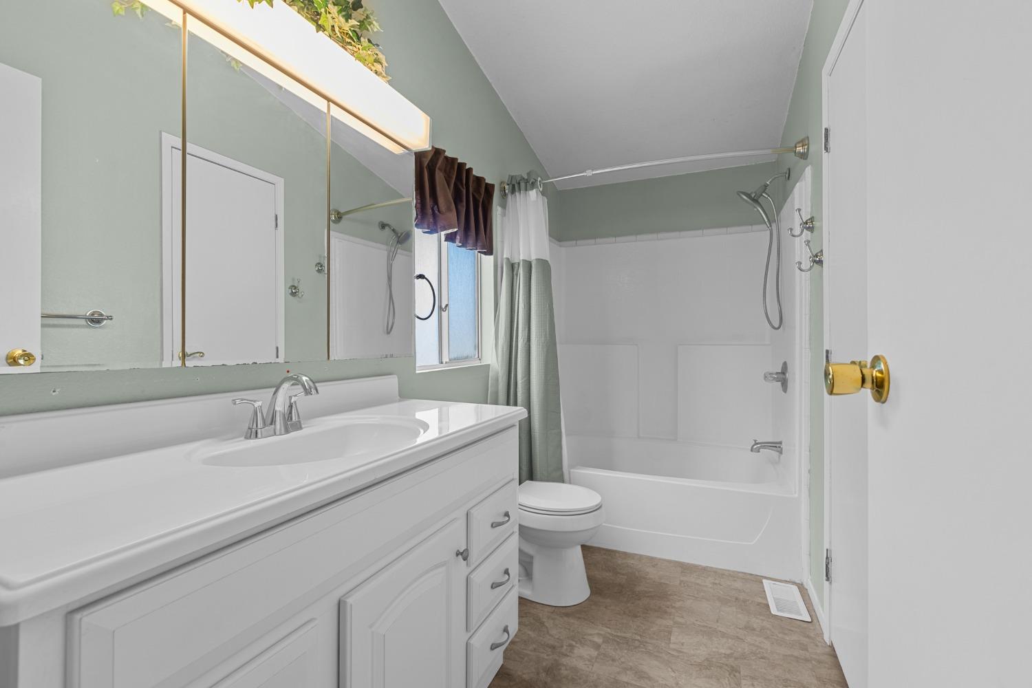 Detail Gallery Image 15 of 26 For 3431 Cherryland 41, Stockton,  CA 95215 - 3 Beds | 2 Baths