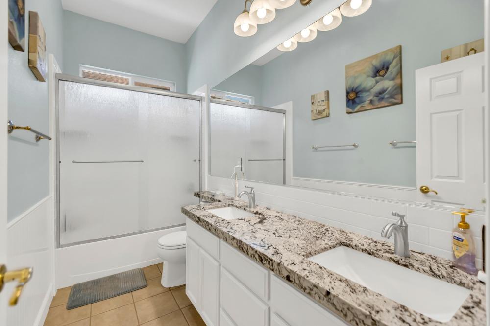 Detail Gallery Image 40 of 66 For 929 Jordine Way, Galt,  CA 95632 - 5 Beds | 2/1 Baths
