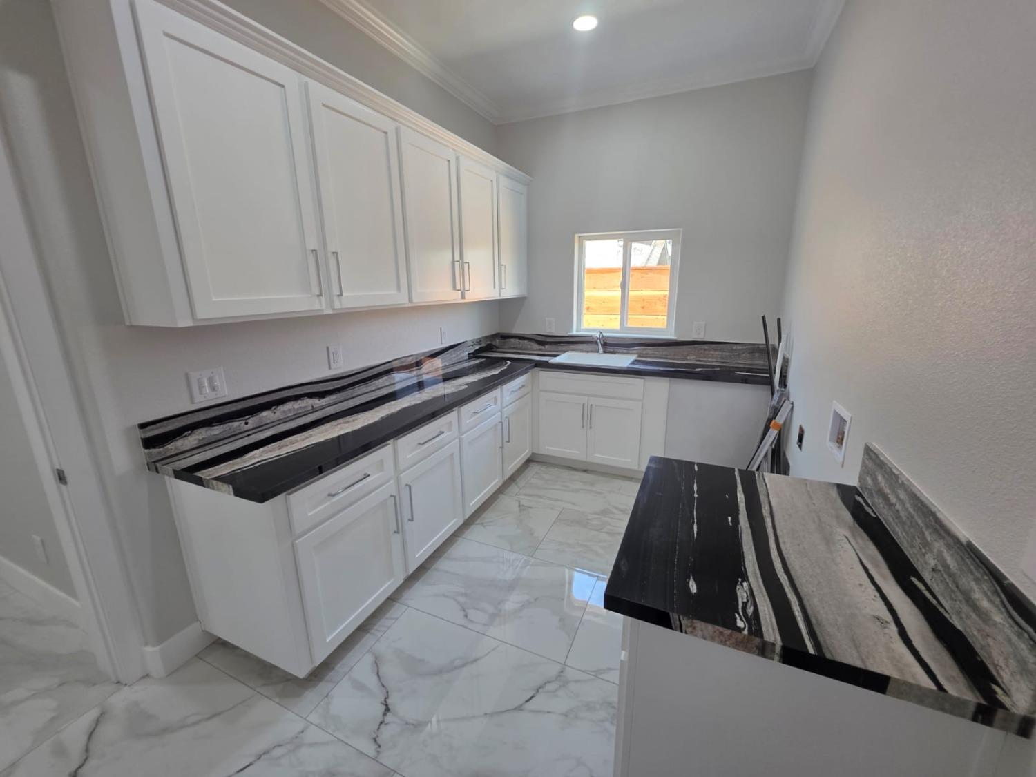 Detail Gallery Image 24 of 66 For 3213 Millbrook Ave, Modesto,  CA 95355 - 3 Beds | 4 Baths