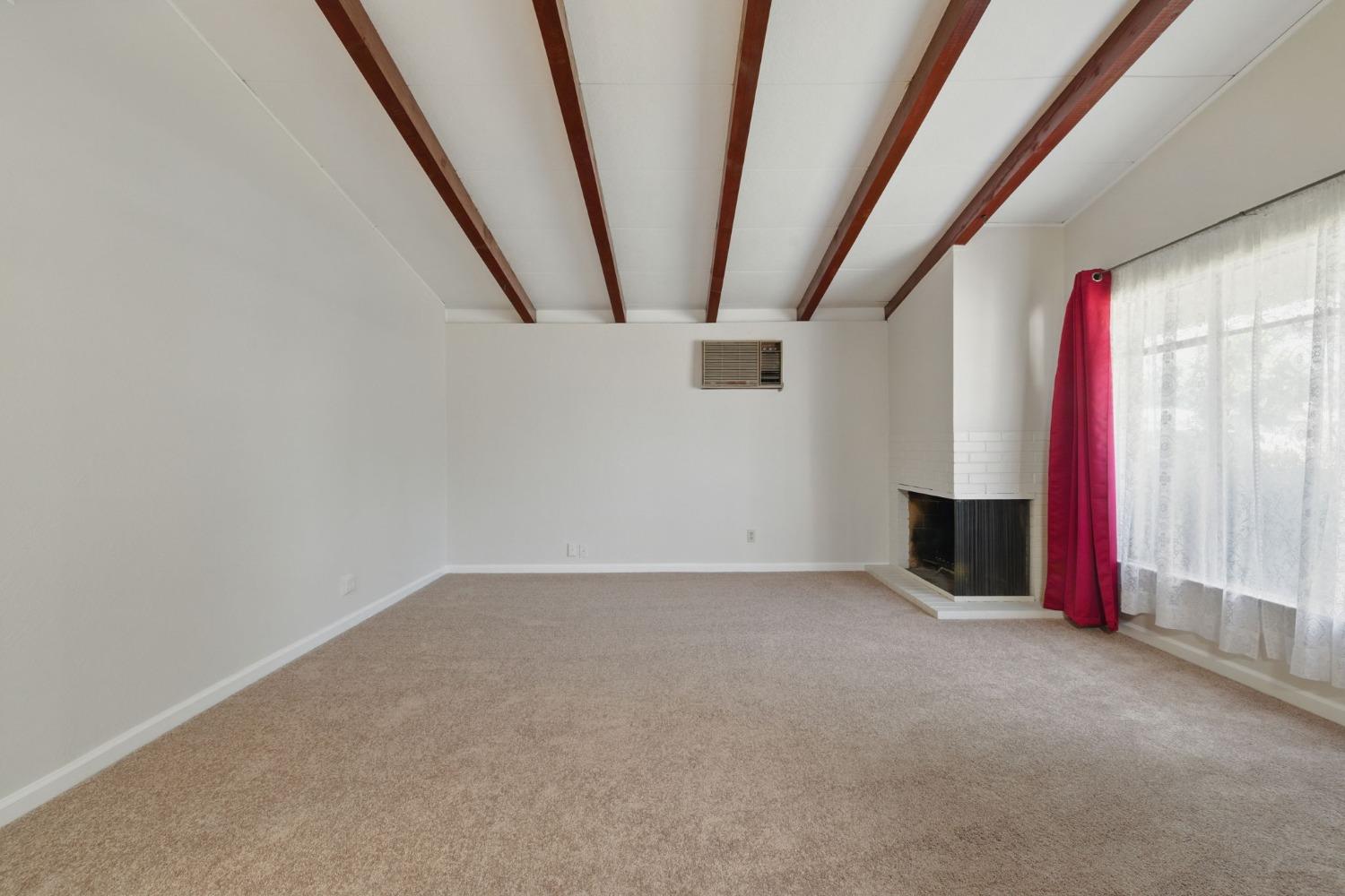 Detail Gallery Image 9 of 41 For 5925 Garibaldi St, Sacramento,  CA 95824 - 3 Beds | 1 Baths