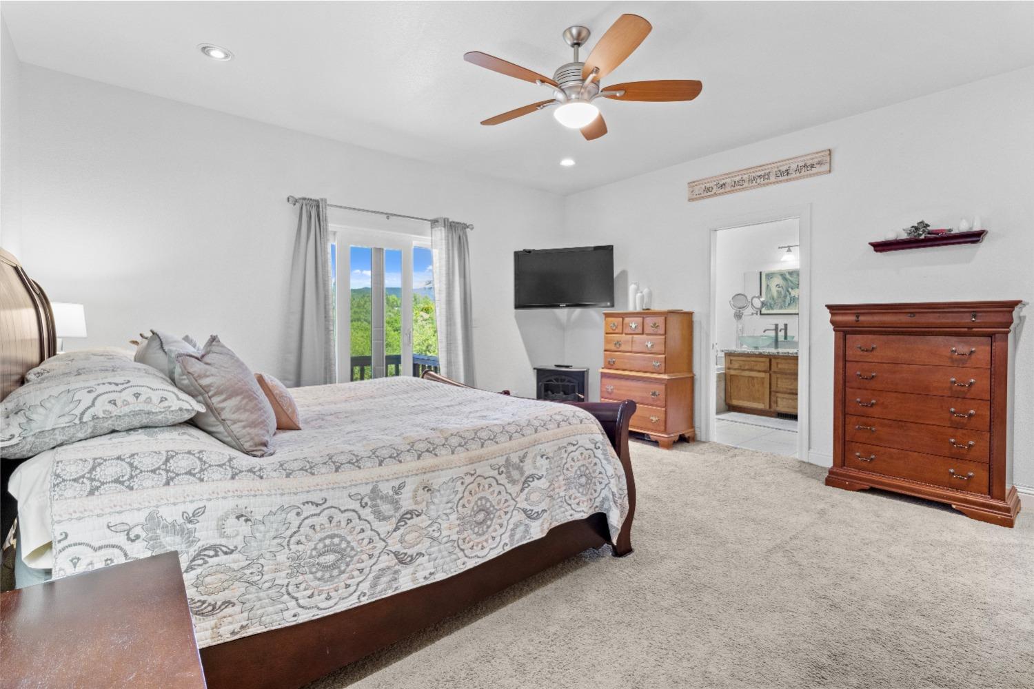 Detail Gallery Image 6 of 44 For 9593 Quail Meadow Ln, Oregon House,  CA 95962 - 3 Beds | 2 Baths