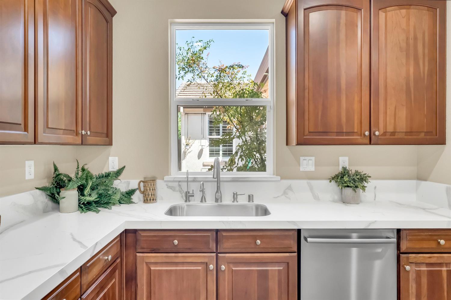 Stageline Circle, Rocklin, California image 26