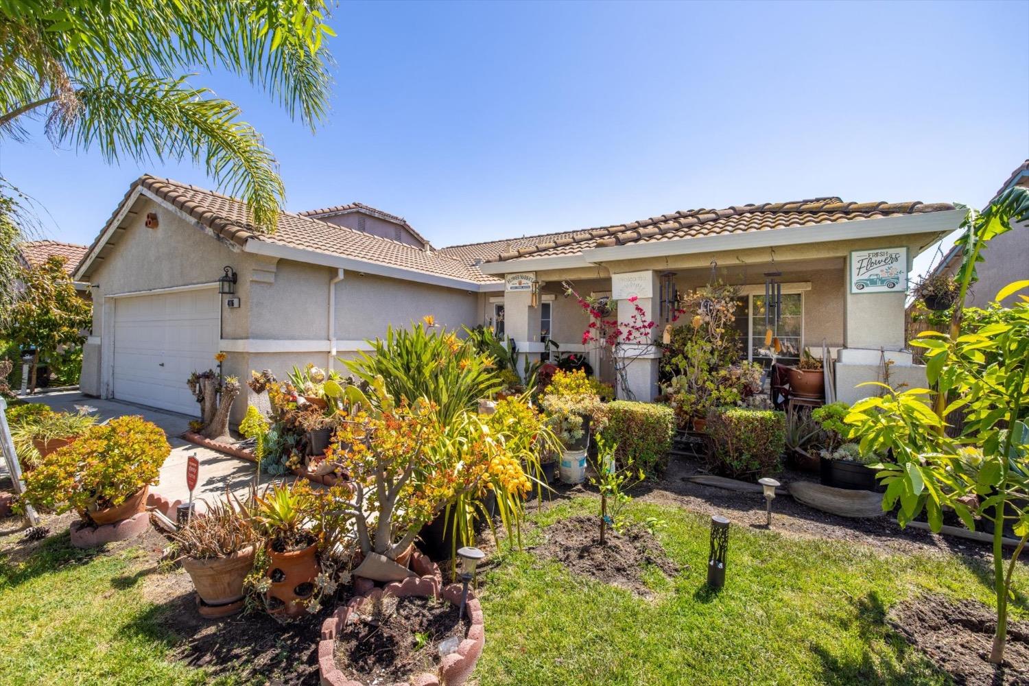 Detail Gallery Image 3 of 57 For 4116 Vercelli St, Stockton,  CA 95206 - 3 Beds | 2 Baths