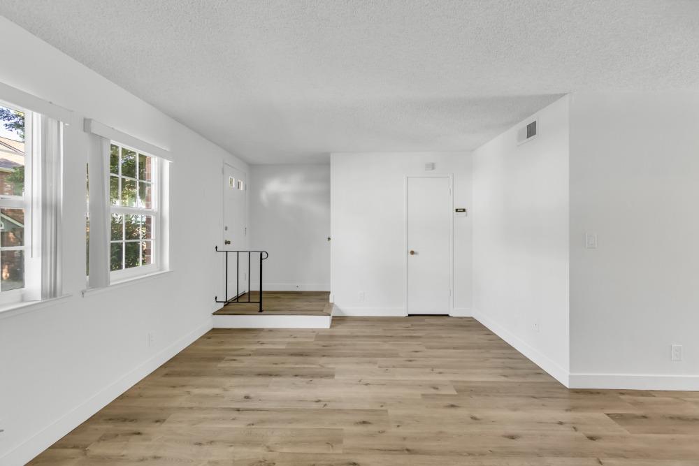 Detail Gallery Image 8 of 57 For 4020 Knoll Top Ct, Carmichael,  CA 95608 - 3 Beds | 1/1 Baths