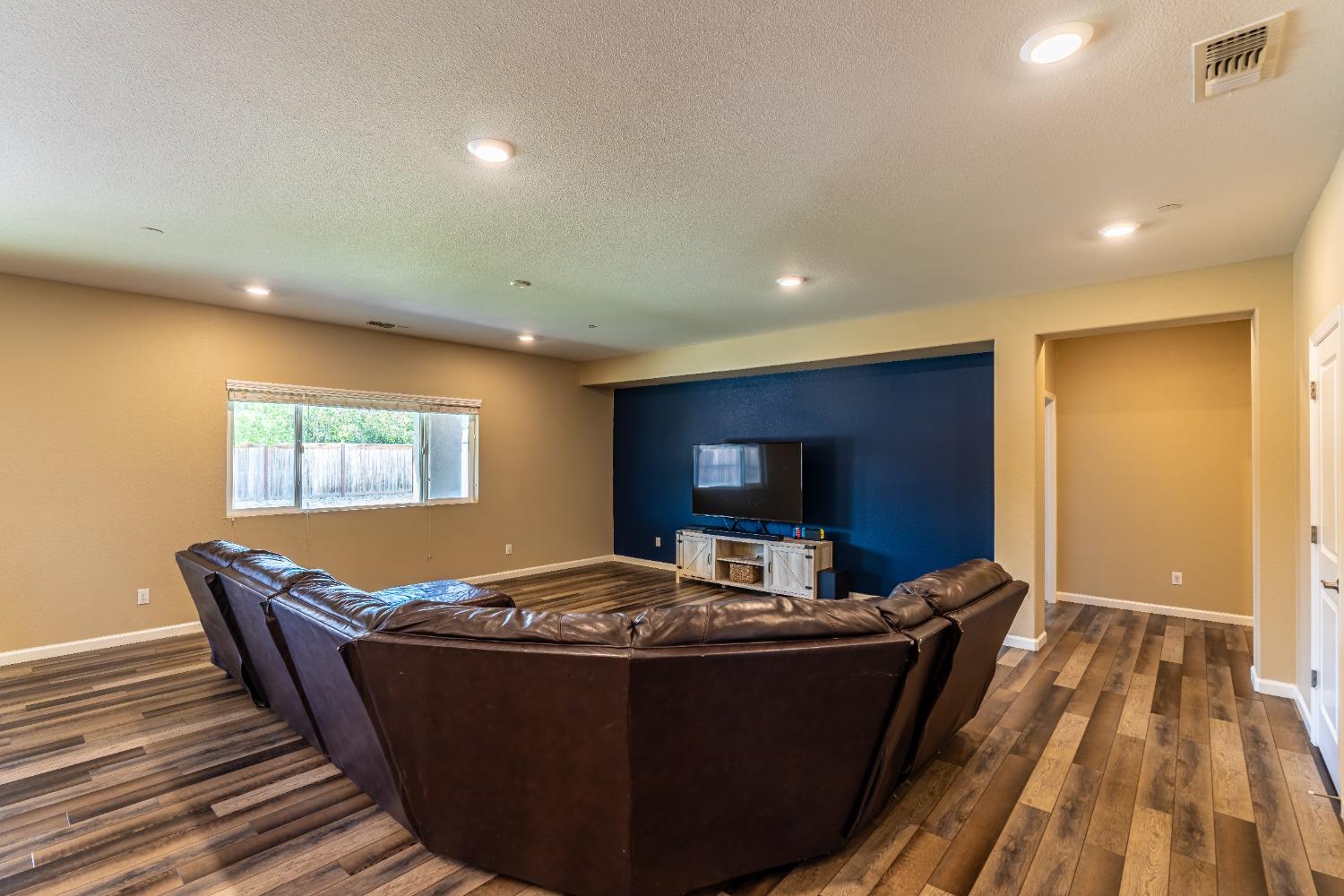 Detail Gallery Image 16 of 56 For 2050 Danforth Way, Plumas Lake,  CA 95961 - 4 Beds | 3 Baths