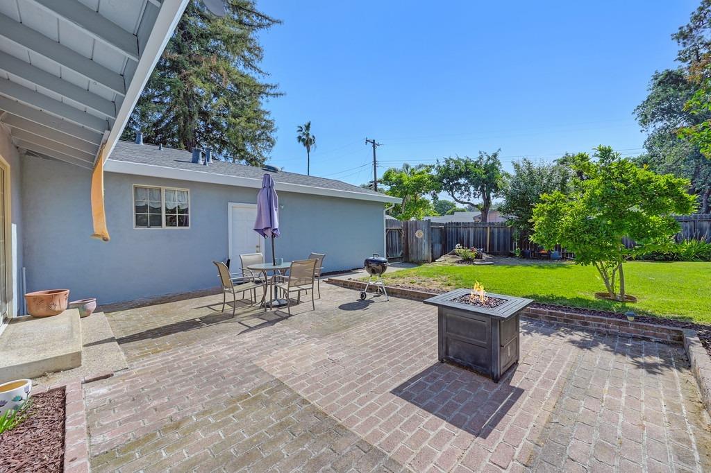 Detail Gallery Image 25 of 34 For 5328 Kenneth Ave, Carmichael,  CA 95608 - 3 Beds | 2 Baths