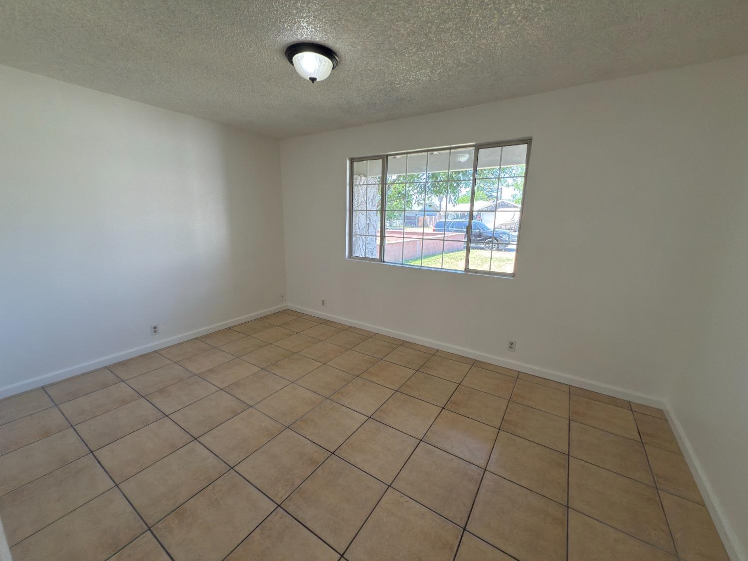 Detail Gallery Image 13 of 15 For 316 Yampa Cir, Sacramento,  CA 95838 - 3 Beds | 1 Baths