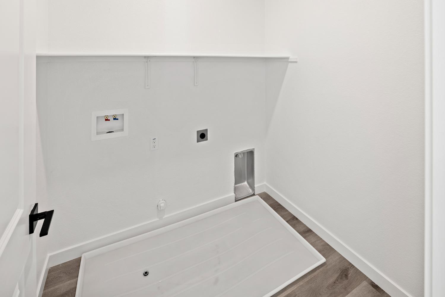 Detail Gallery Image 28 of 39 For 8636 Starburst Way, Sacramento,  CA 95823 - 4 Beds | 2/1 Baths