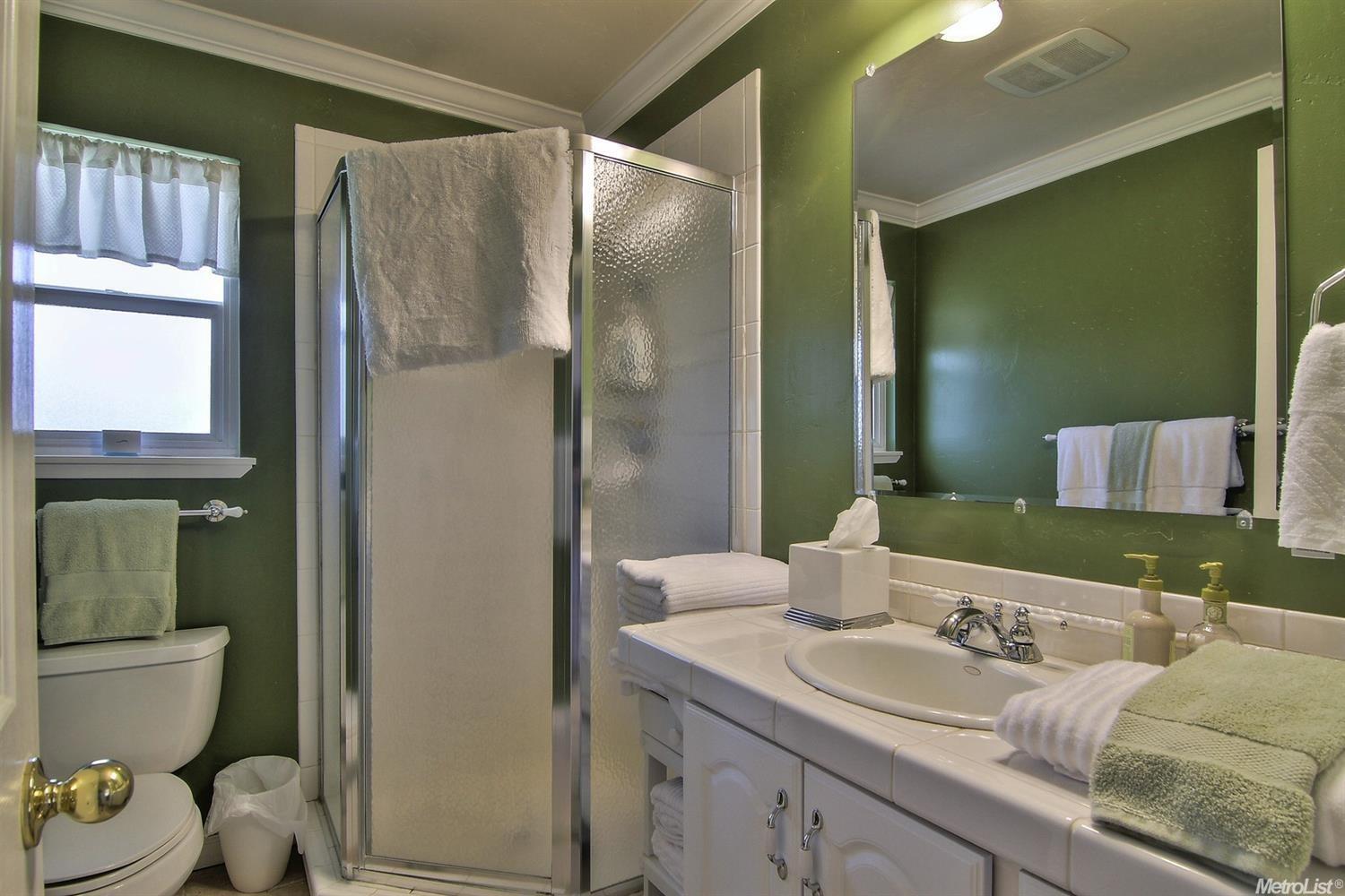 Detail Gallery Image 25 of 59 For 3800 Winona Way, North Highlands,  CA 95660 - 5 Beds | 3 Baths