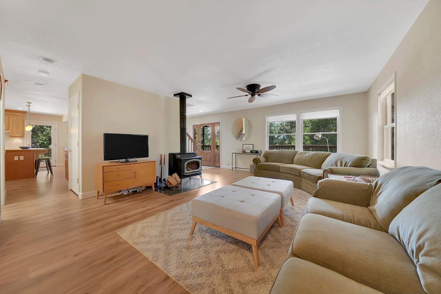 Detail Gallery Image 21 of 66 For 18720 Circle View Dr, Pioneer,  CA 95666 - 3 Beds | 3 Baths