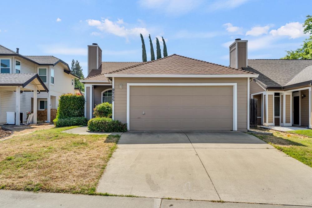 Detail Gallery Image 3 of 37 For 9255 Guillermina Ct, Elk Grove,  CA 95758 - 3 Beds | 2 Baths