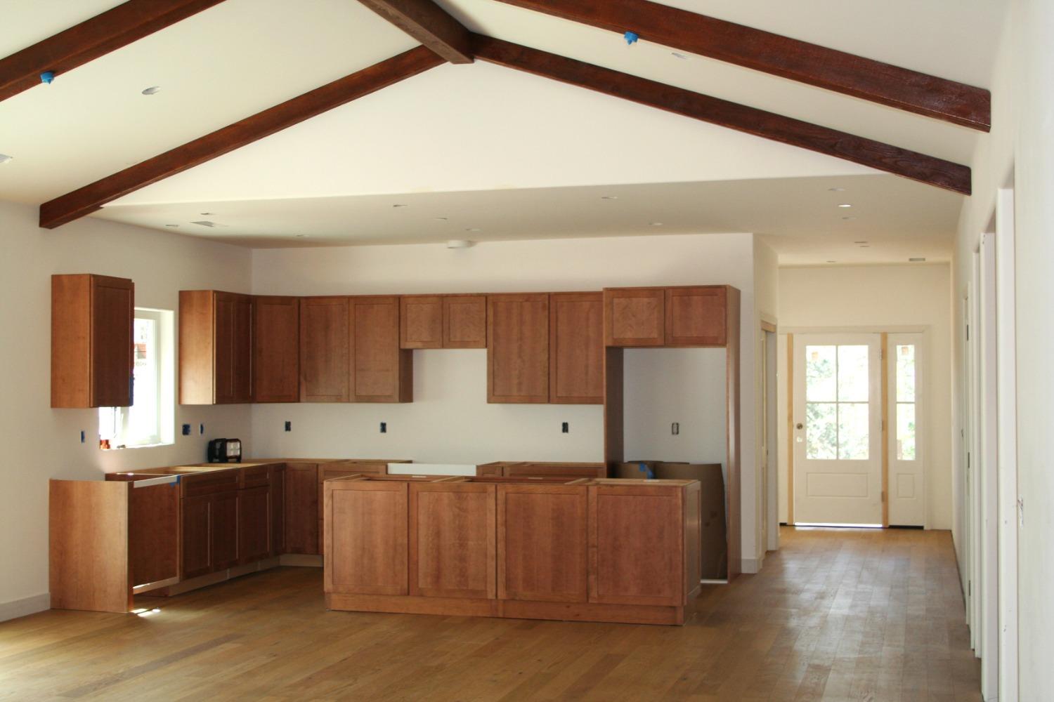 Detail Gallery Image 4 of 9 For 5569 Crestline Dr, Foresthill,  CA 95631 - 3 Beds | 2 Baths
