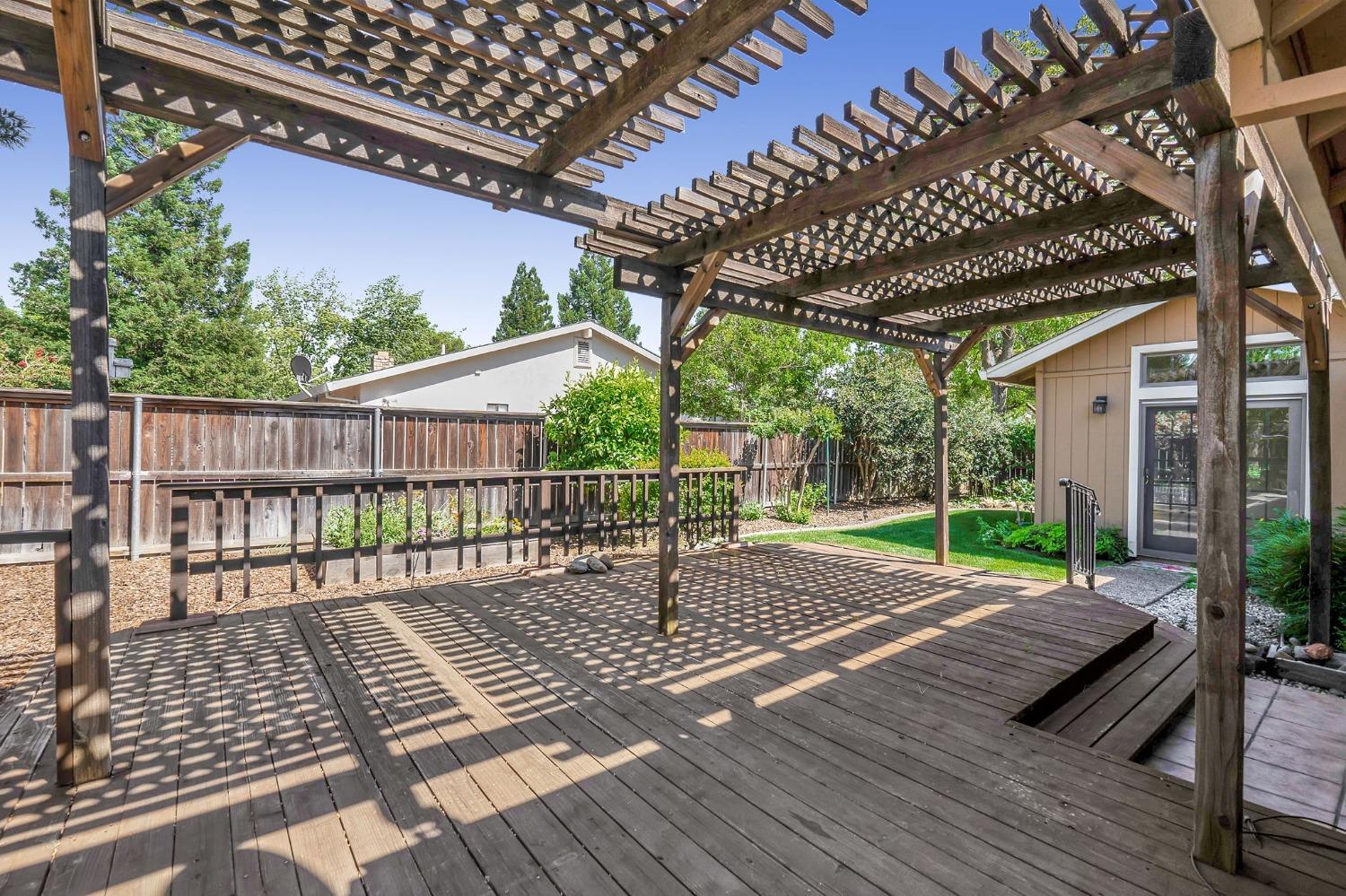 Detail Gallery Image 22 of 29 For 2120 Saint Ruben Ct, Carmichael,  CA 95608 - 3 Beds | 2 Baths