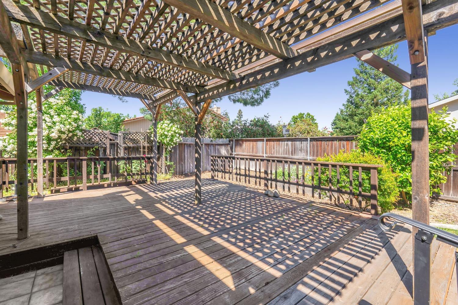 Detail Gallery Image 21 of 29 For 2120 Saint Ruben Ct, Carmichael,  CA 95608 - 3 Beds | 2 Baths