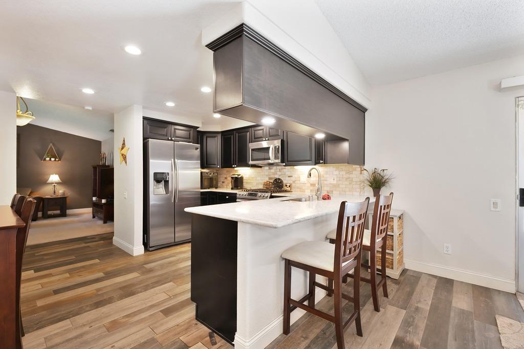 New River Circle, Rancho Cordova, California image 17