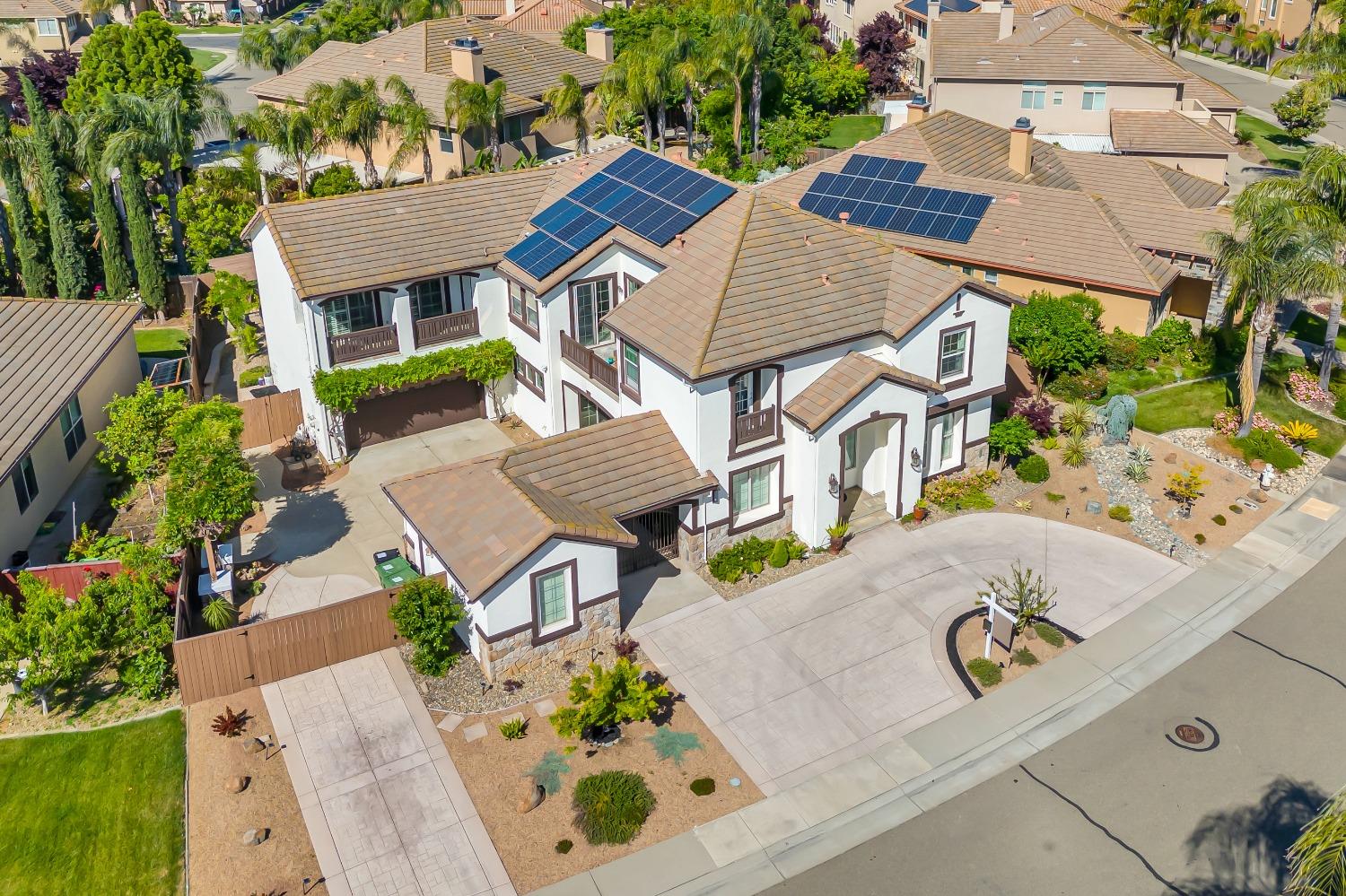Detail Gallery Image 71 of 94 For 6600 Caprezzo Way, Elk Grove,  CA 95757 - 5 Beds | 4/1 Baths