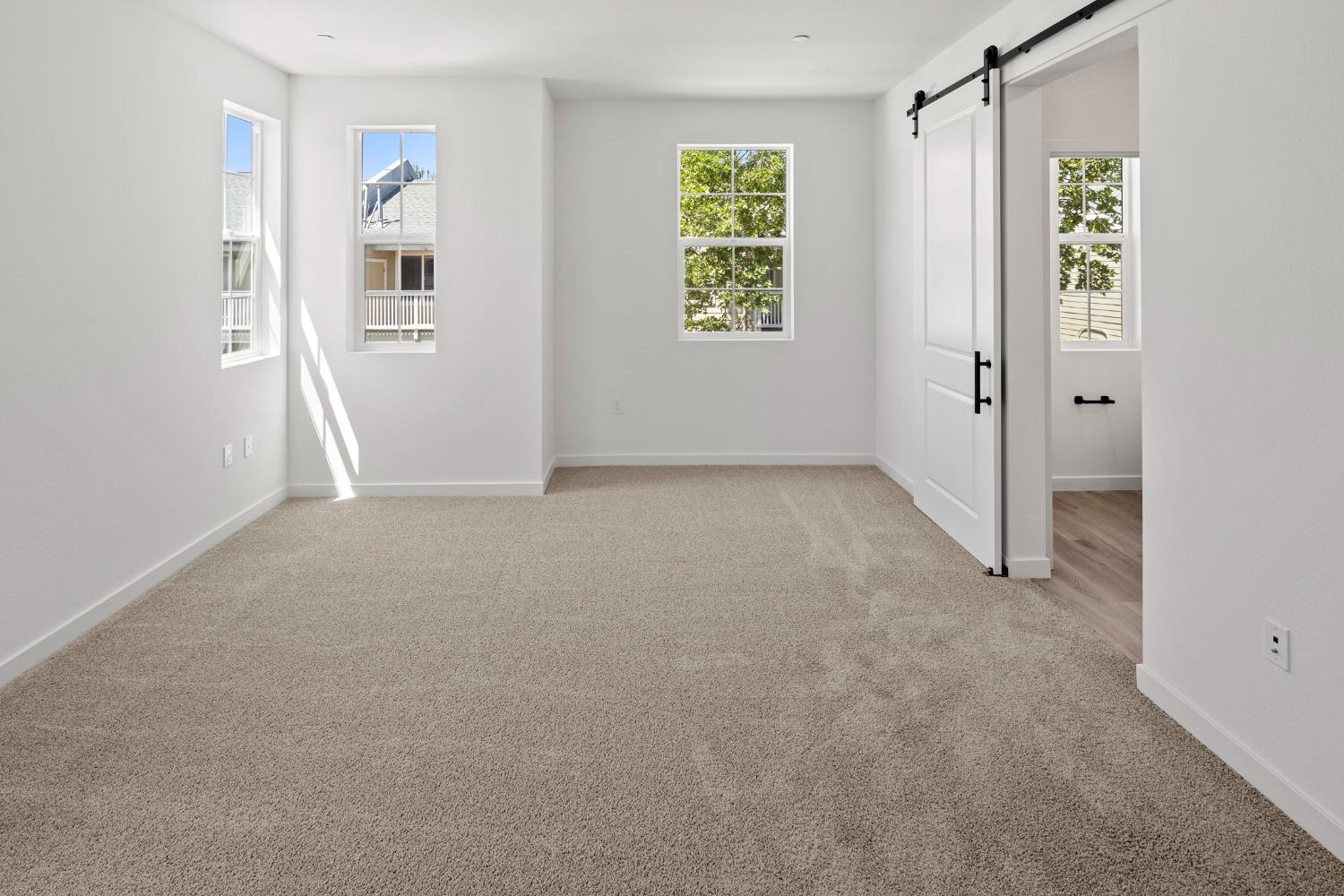 Detail Gallery Image 17 of 39 For 8636 Starburst Way, Sacramento,  CA 95823 - 4 Beds | 2/1 Baths